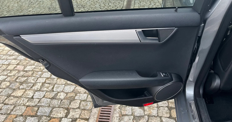 Mercedes-Benz Klasa C cena 25900 przebieg: 260427, rok produkcji 2012 z Czerniejewo małe 277